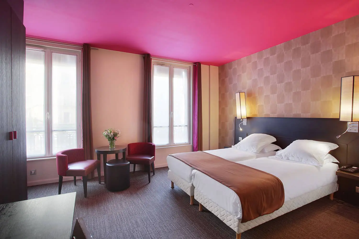 Chambre Supérieure Twin avec deux lits à l'Hôtel Aéro Paris