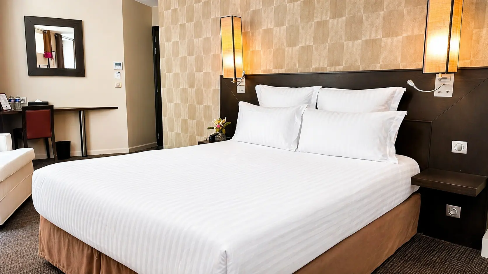 hotel-aero-paris-chambre-triple-deluxe-04